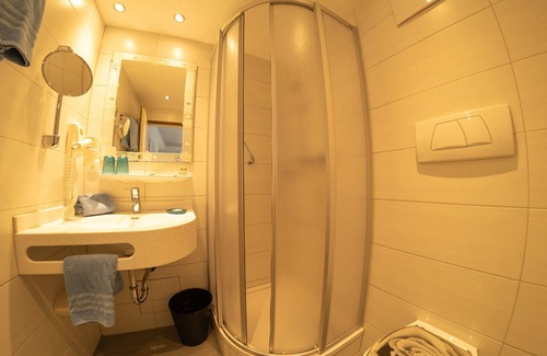 Medraz Hotel | Experience Relaxation at Hotel Garni Hubertus with Spa & Pool