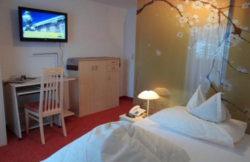 Serfaus House | Pet-Friendly Hotel Garni Jägerheim with Oceanfront Views