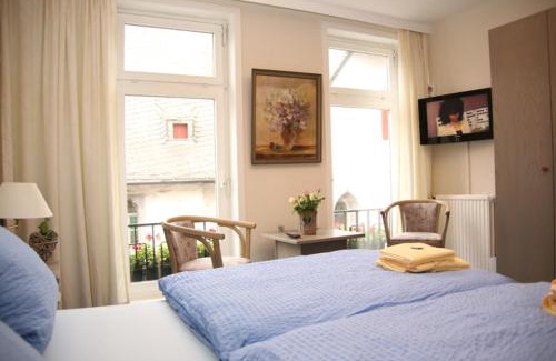 Goslar Hotel | Explore Hotel Garni Kaiserpfalz: Pet-Friendly Retreat