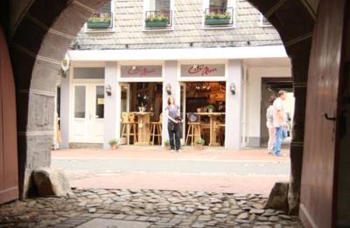 Goslar Hotel | Explore Hotel Garni Kaiserpfalz: Pet-Friendly Retreat