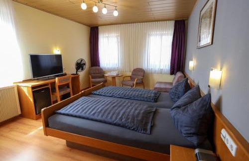 Otigheim House | Welcoming Hotel Garni KAMBEITZ: Family-Friendly Getaway