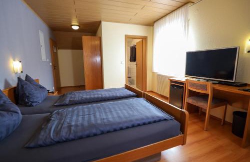 Otigheim House | Welcoming Hotel Garni KAMBEITZ: Family-Friendly Getaway