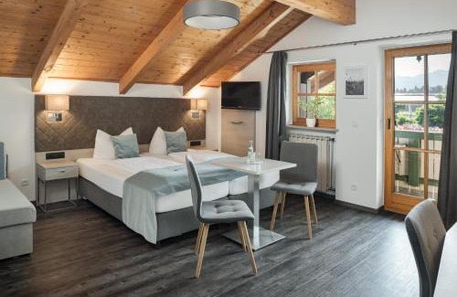 Prien am Chiemsee Hotel | Cozy Hotel Garni Möwe am See: Pet-Friendly Retreat, 9.2/10