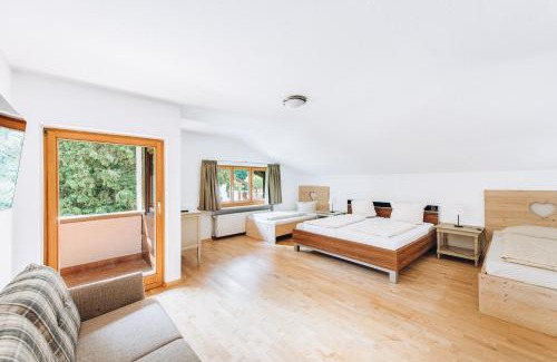 Untergrainau Hotel | Pet-Friendly Hotel Nuss: Ideal for Families and Food Lovers