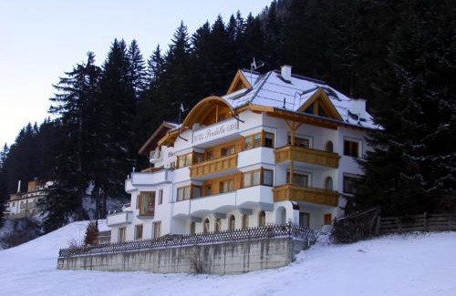 Ischgl Hotel | Top-Rated Hotel Garni Pradella with Spa and Hot Tub