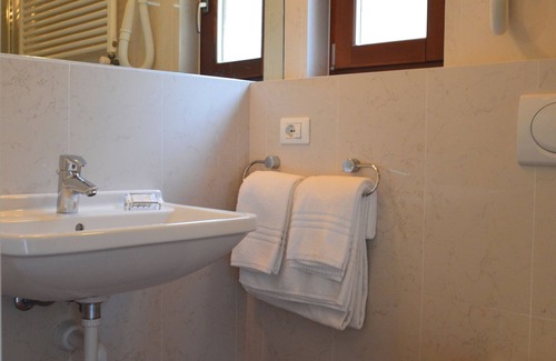 Cassone Hotel | Top-Rated Hotel Garni Selene with Pool & Restaurant