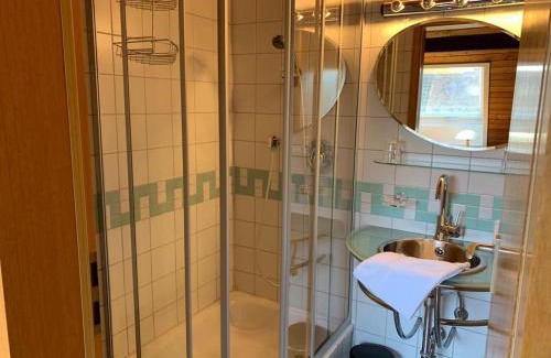 Nuertingen Bed & Breakfast | Welcoming Hotel Garni Siedlerstube - Child Friendly Retreat