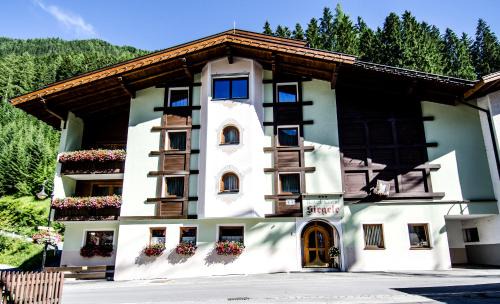 Ischgl Bed & Breakfast | Discover Hotel Garni Siegele with Hot Tub & Premium Access
