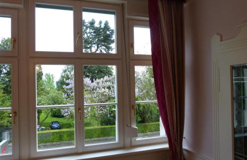 Ueberlingen Hotel | Experience Oceanfront Comfort at Hotel Garni Villa Rosengarten