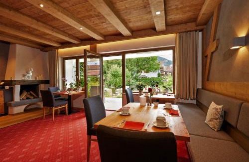 Farchant Hotel | Discover Hotel Garni Zugspitz: Rated 9.4 with Restaurant