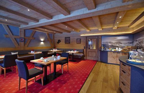 Farchant Hotel | Discover Hotel Garni Zugspitz: Rated 9.4 with Restaurant