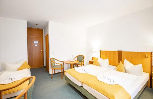 Wulm Hotel | Discover Comfort at Hotel garni Zwickau-Mosel with Spa & Hot Tub