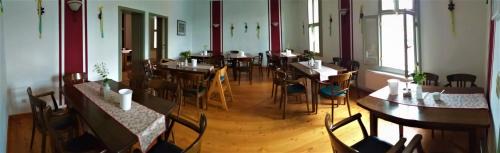 Blankenburg Hotel | Budget-Friendly Hotel Gasthaus Weisser Mönch with Breakfast