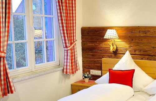 Oberreitnau Hotel | Cozy Hotel-Gasthof Adler with Breakfast and Family Amenities