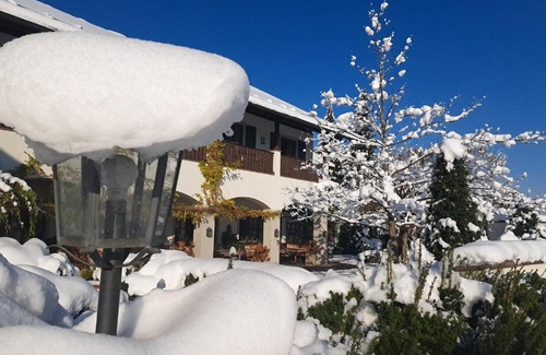 Liefering Hotel | Relax at Hotel Gasthof Brandstätter - 4-Star Oceanfront Retreat