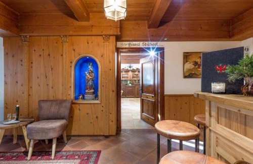 Kufstein Hotel | Scenic Hotel Gasthof Felsenkeller with Oceanfront Views