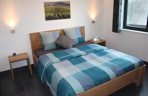 Erpe-Mere Hotel | Discover Hotel Gasthof Kapelhof: Pet-Friendly Bliss