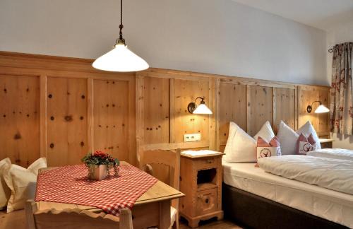 Stumm House | Experience Oceanfront Bliss at Hotel Märzenklamm