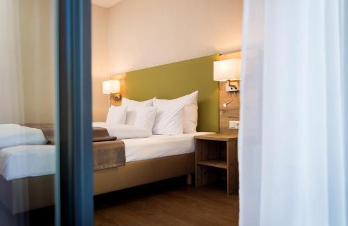 Leutershausen Hotel | Exceptional Hotel-Gasthof Neue Post with Family-Friendly Amenities