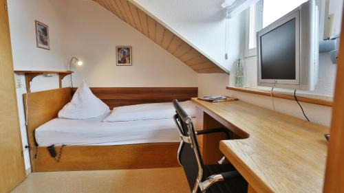 Rottenburg Hotel | Inviting Hotel Gasthof Rössle: Pet-Friendly with Dining