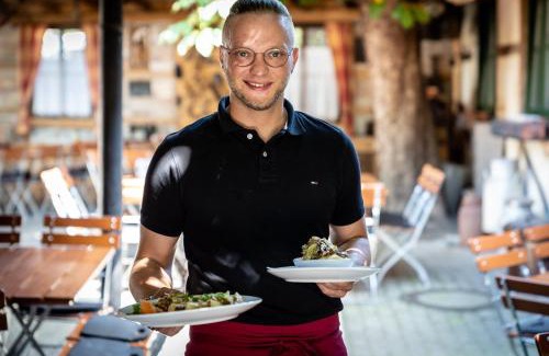 Weingarten Hotel | Welcoming Hotel Gasthof Rössle: Family-Friendly Retreat