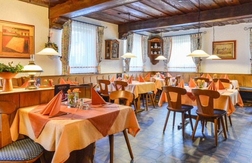 Heroldsberg Hotel | Pet-Friendly Retreat at Hotel-Gasthof Rotes Roß