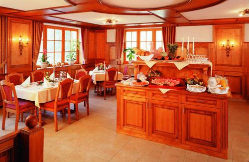 Wombach Hotel | Pet-Friendly Getaway at Gasthof Spessarttor