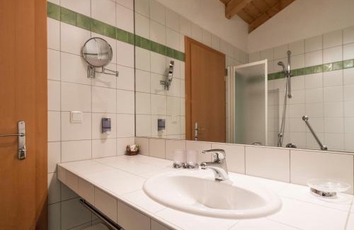 Niederthai Hotel | Experience Hotel Gasthof Stuibenfall with Oceanfront Views