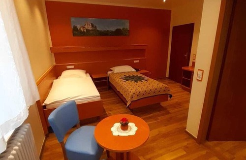 Alzenau Hotel | Guest Favorite: Hotel Gasthof Zum Freigericht with Restaurant