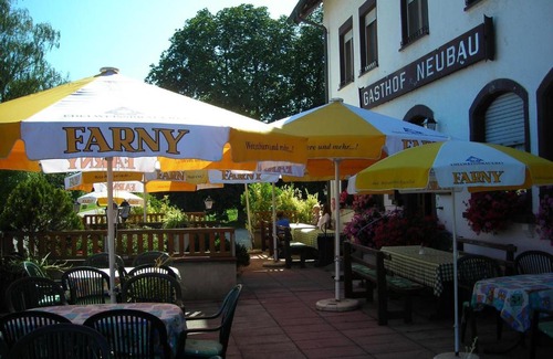 Kisslegg Hotel | Pet-Friendly Hotel Gasthof zum Neubau with Hot Tub & Breakfast