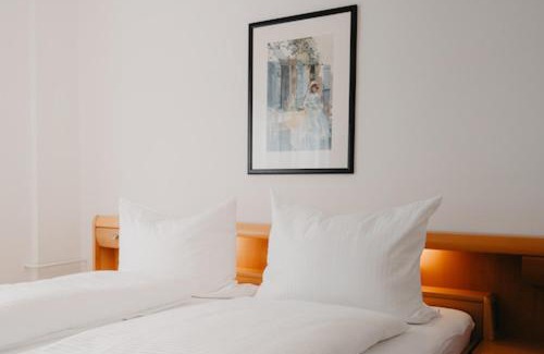 Waldaschaff Hotel | Family-Friendly Hotel-Gasthof Zur Krone with Pet Amenities
