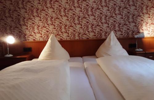 Gammelsbach Hotel | Discover Hotel Gasthof Zur Krone: Family-Friendly Comfort