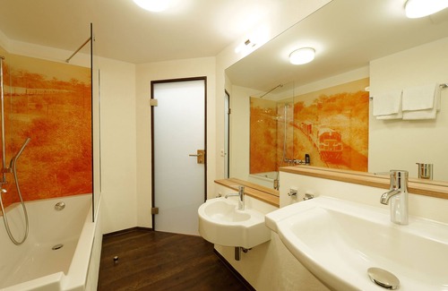 Leipheim Hotel | Guest-Favorite Hotel Gasthof Zur Post with Family Amenities