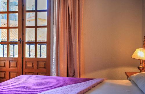 Astorga Hotel | Discover Hotel Gaudi: Family-Friendly Dining & Great Ratings