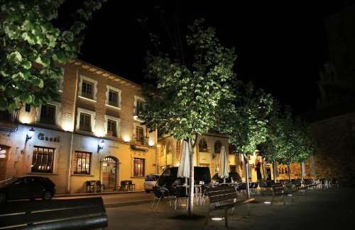 Astorga Hotel | Discover Hotel Gaudi: Family-Friendly Dining & Great Ratings