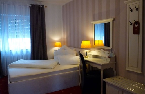 Kurpark Hotel | Discover Hotel Geissler: Family-Friendly and Spa Amenities
