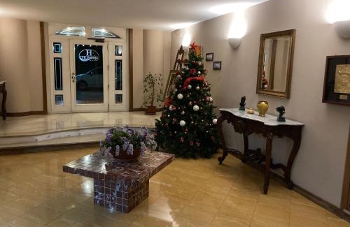 Qualiano Hotel | Pet-Friendly Retreat at Hotel Ginepro - Perfect for Families