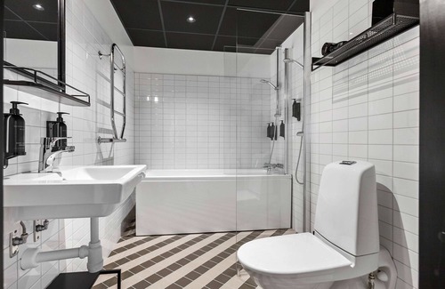 Solna Hotel | Discover Hotel Gio: 4-Star Stay with Spa and Breakfast