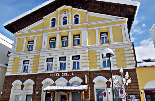 Kufstein Hotel | Discover Hotel Gisela: Pet-Friendly Stay with Great Reviews