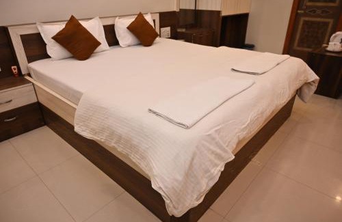 Malda Hotel | Comfortable Stay at Hotel Gitanjali with Child-Friendly Amenities