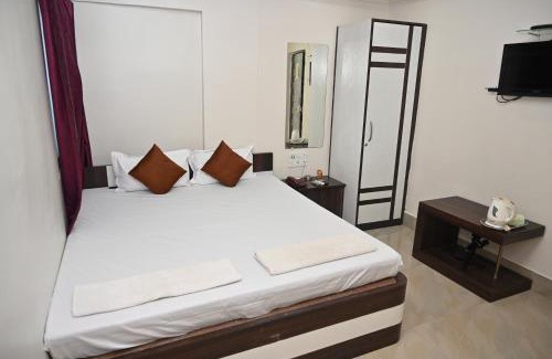 Malda Hotel | Comfortable Stay at Hotel Gitanjali with Child-Friendly Amenities