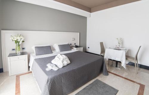 Qualiano Hotel | Discover Hotel Giulia Ocean Club: A 4-Star Oceanfront Haven