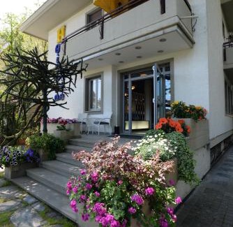 Cinquale Hotel | Pet-Friendly Hotel Giulio Cesare with Oceanfront Views