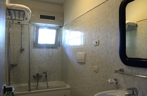Cinquale Hotel | Experience Hotel Giulio Cesare: Spa, Breakfast & More!
