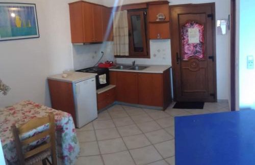 Lipsoi Apartment | Discover Hotel Glaros Lipsi: Family & Pet-Friendly Retreat