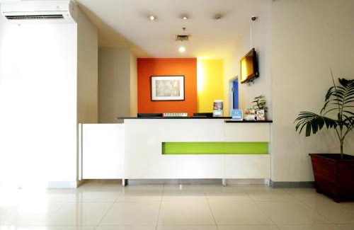 Chinatown Hotel | Comfortable Stay at Hotel Glodok Plaza with Spa & Dining