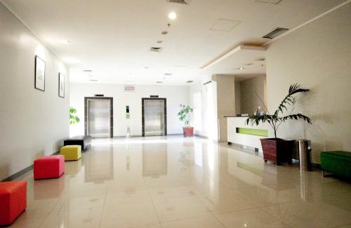 Chinatown Hotel | Comfortable Stay at Hotel Glodok Plaza with Spa & Dining