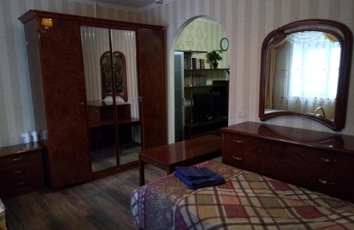Cherepovets Bed & Breakfast | Discover Hotel Gloria: Pet-Friendly with Delightful Breakfast