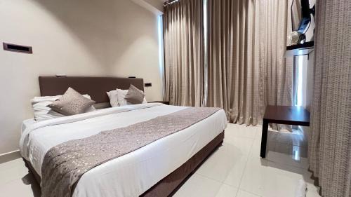 Srikalahasti Hotel | Hotel GMR Pearls