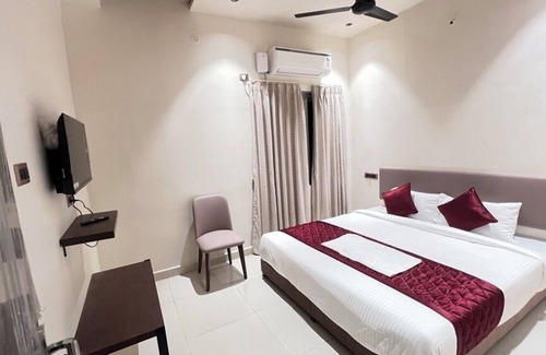 Srikalahasti Hotel | Hotel GMR Pearls
